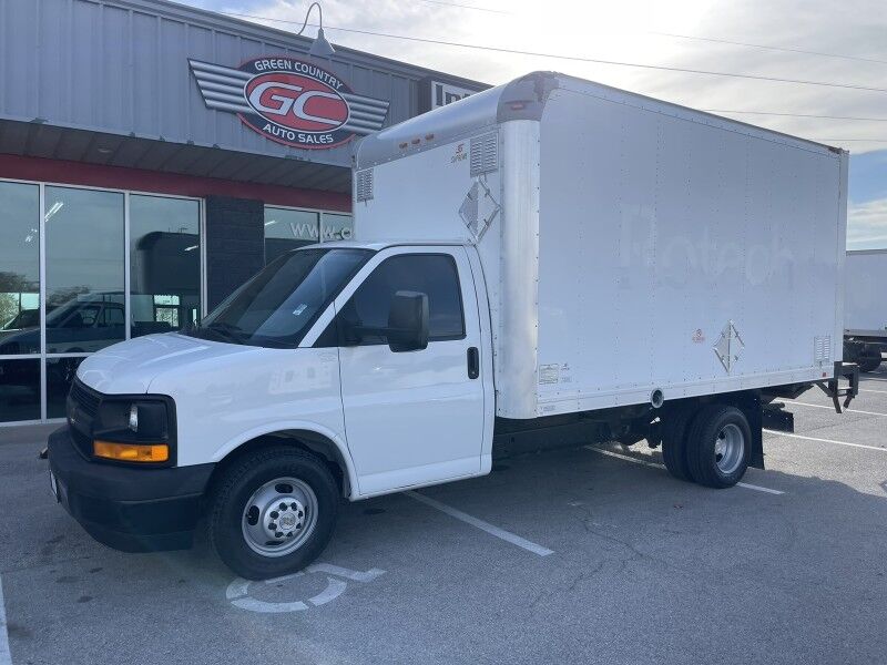 2017 Chevrolet Express 3500 Box Truck Collinsville OK