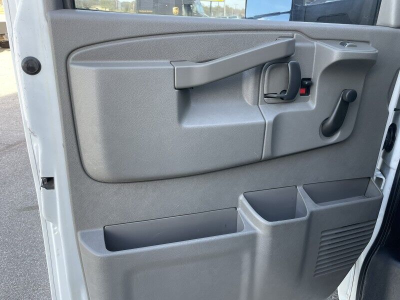 2017 Chevrolet Express 3500 Box Truck Collinsville OK