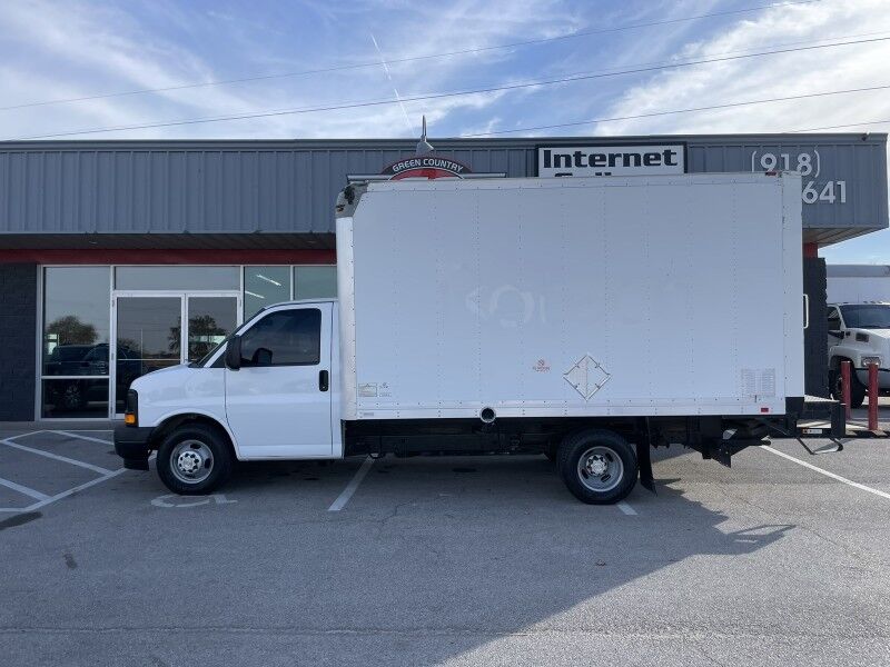 2017 Chevrolet Express 3500 Box Truck Collinsville OK