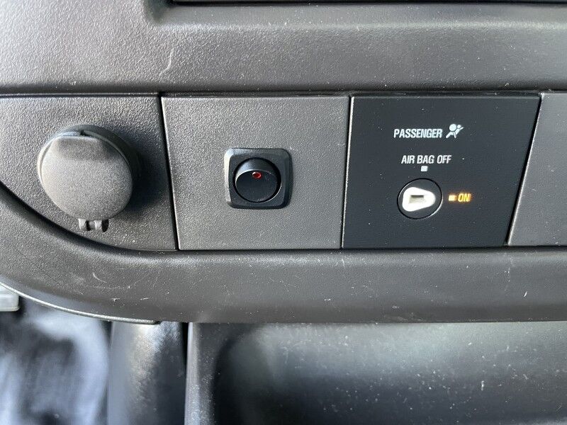 2017 Chevrolet Express 3500 Box Truck Collinsville OK