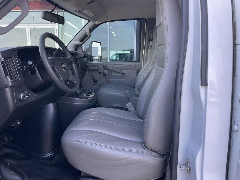 2017 Chevrolet Express 3500 Box Truck Collinsville OK