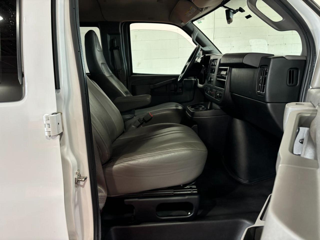 2017 Chevrolet Express 3500 LS Franklin OH