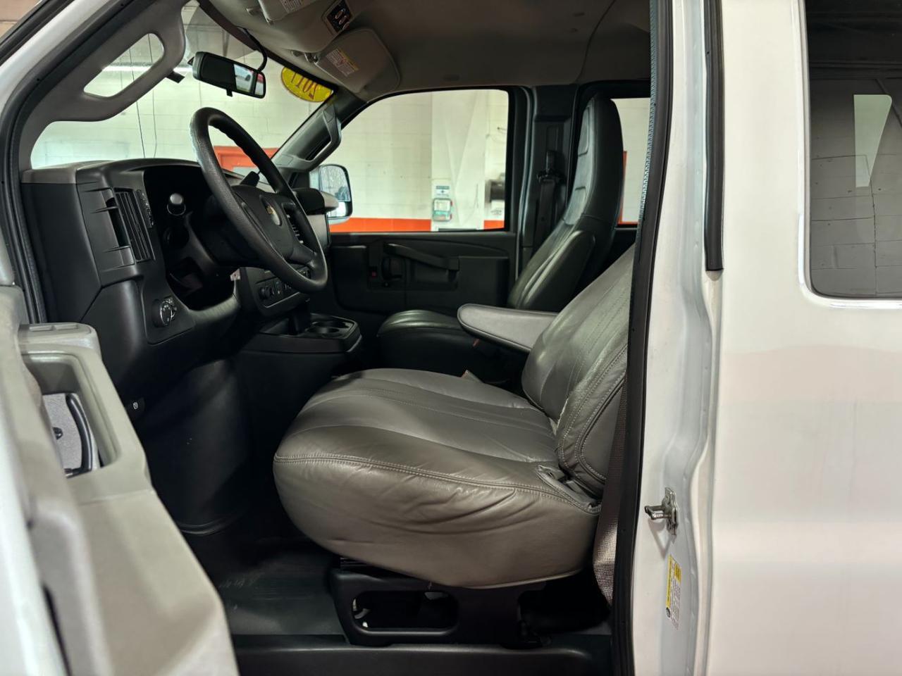 2017 Chevrolet Express 3500 LS Franklin OH