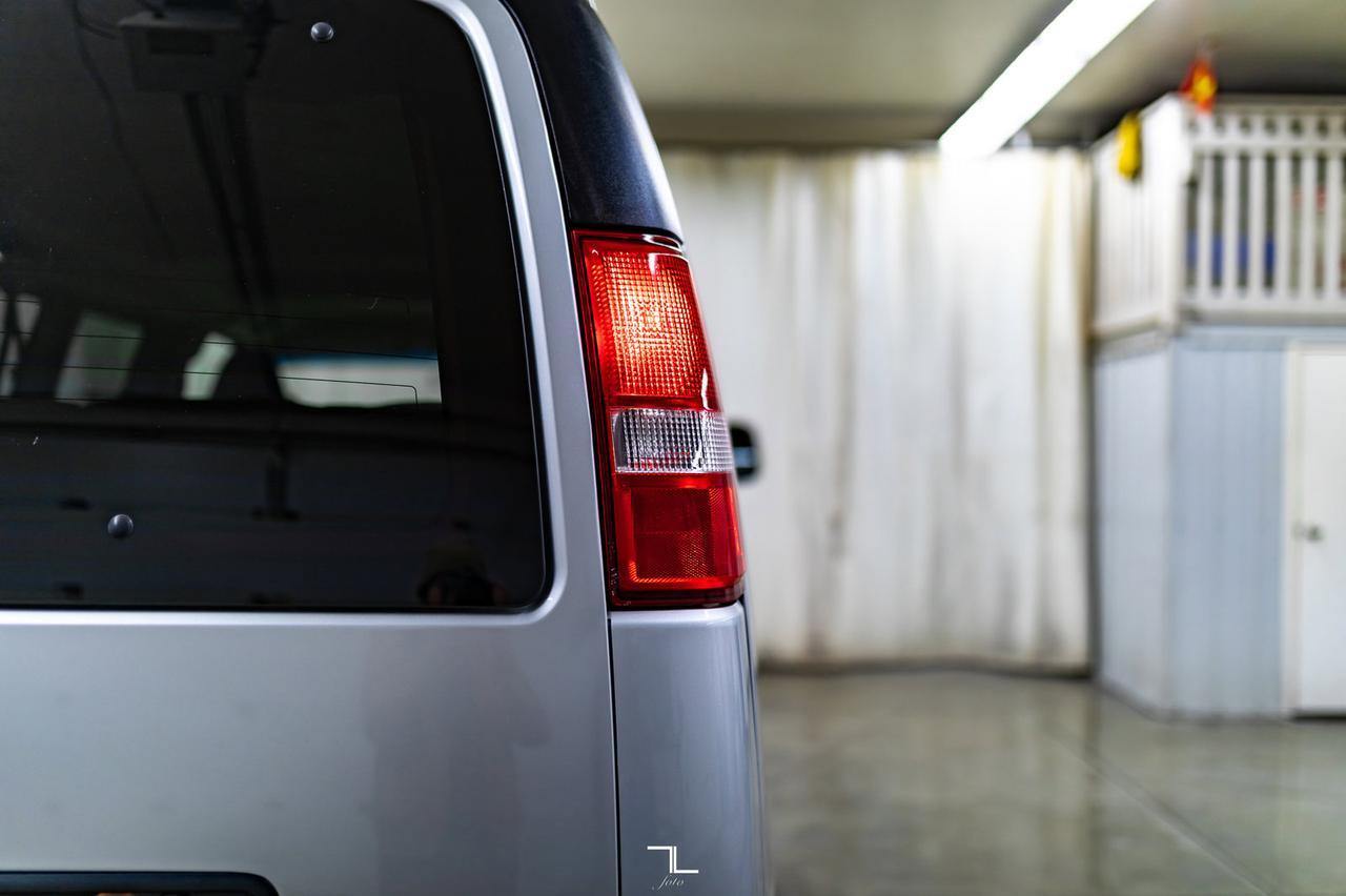 2017 Chevrolet Express 3500 LT 12 Passenger Nav Red Deer AB