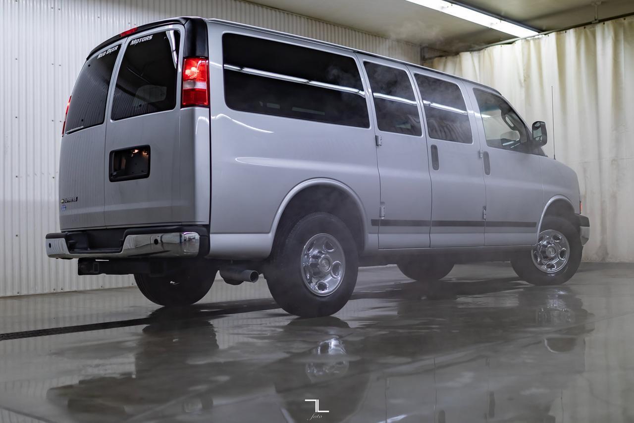 2017 Chevrolet Express 3500 LT 12 Passenger Nav Red Deer AB
