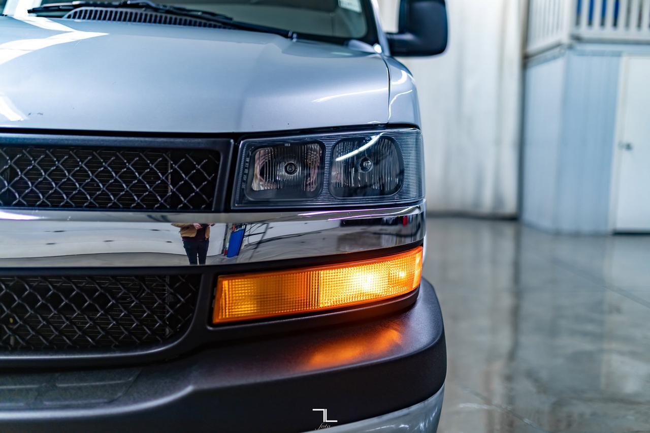 2017 Chevrolet Express 3500 LT 12 Passenger Nav Red Deer AB