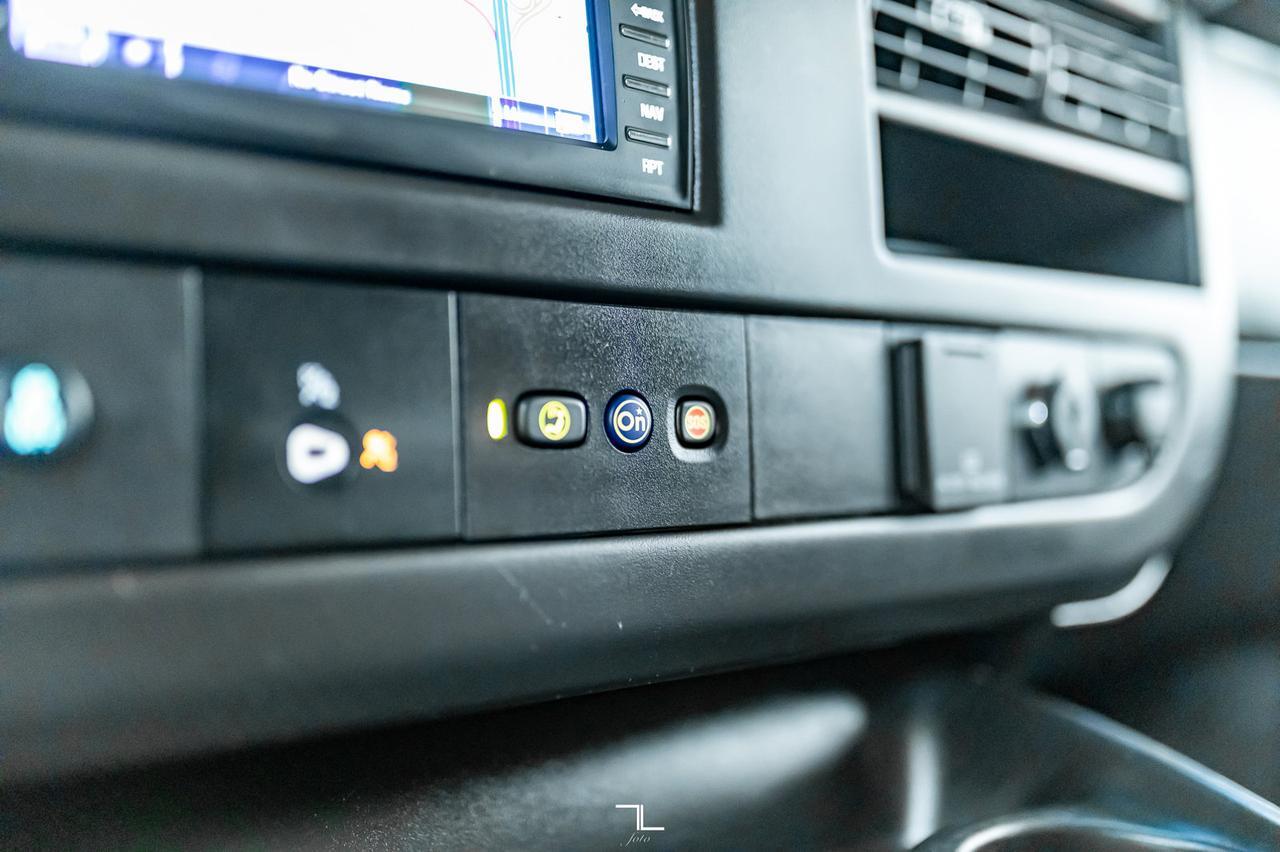 2017 Chevrolet Express 3500 LT 12 Passenger Nav Red Deer AB