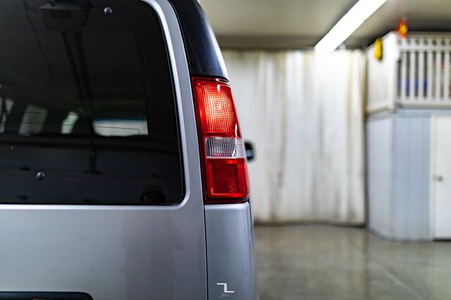 2017 Chevrolet Express 3500 LT 12 Passenger Nav Red Deer AB