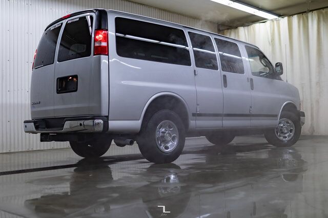 2017 Chevrolet Express 3500 LT 12 Passenger Nav Red Deer AB