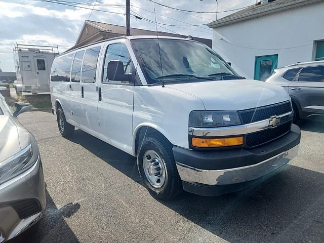 2017 Chevrolet Express 3500 LT