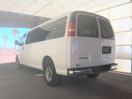 2017 Chevrolet Express 3500 LT