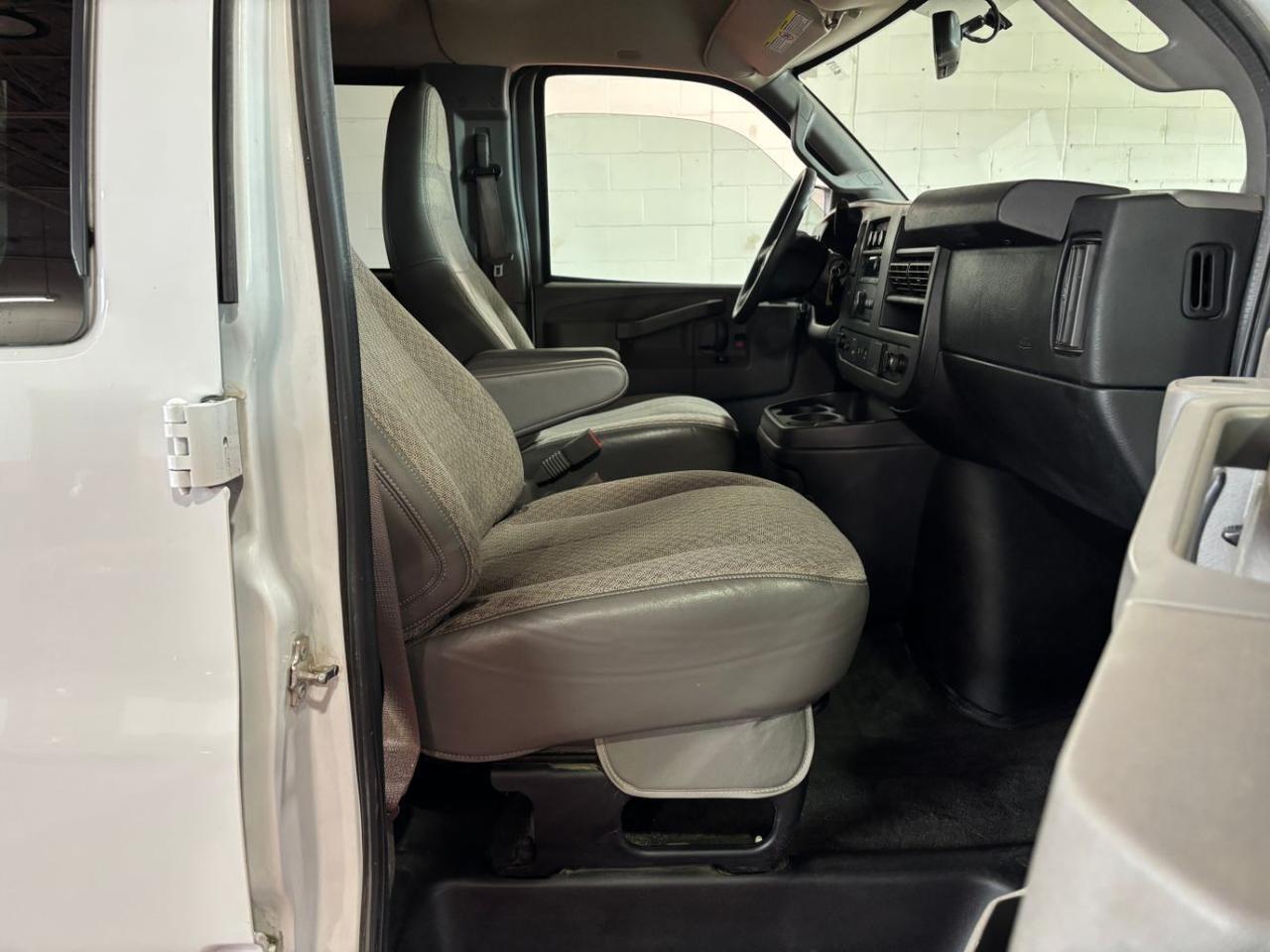 2017 Chevrolet Express 3500 LT Franklin OH