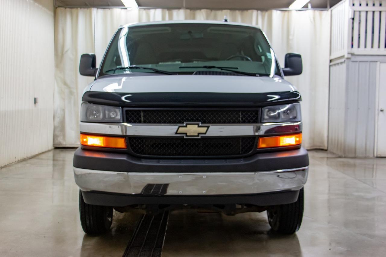 2017 Chevrolet Express 4x4 3500 LT 15 Passenger Lift Clydesdale Red Deer AB