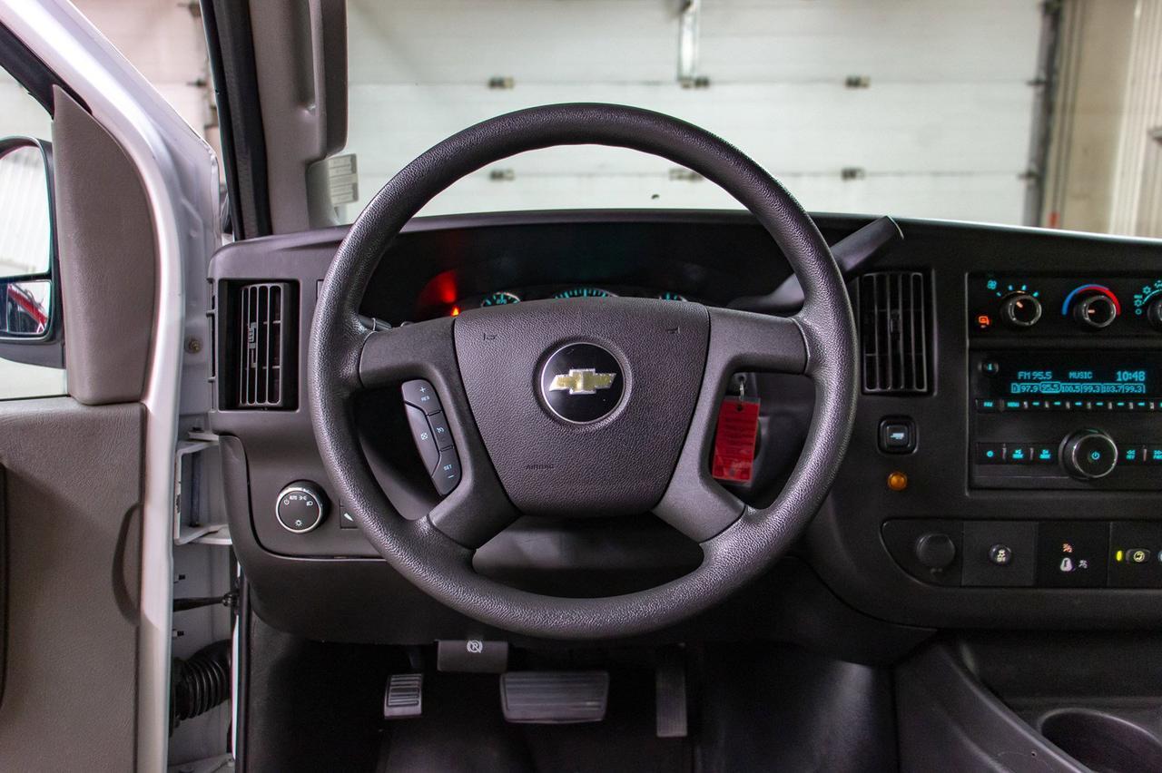 2017 Chevrolet Express 4x4 3500 LT 15 Passenger Lift Clydesdale Red Deer AB