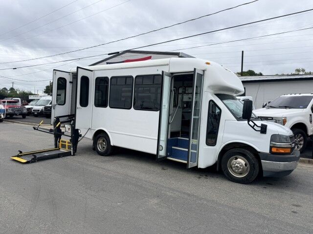 2017 Chevrolet Express Bus w Wheelchair Lift Henrico VA