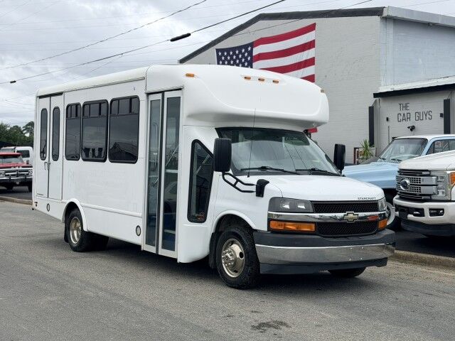 2017 Chevrolet Express Bus w Wheelchair Lift