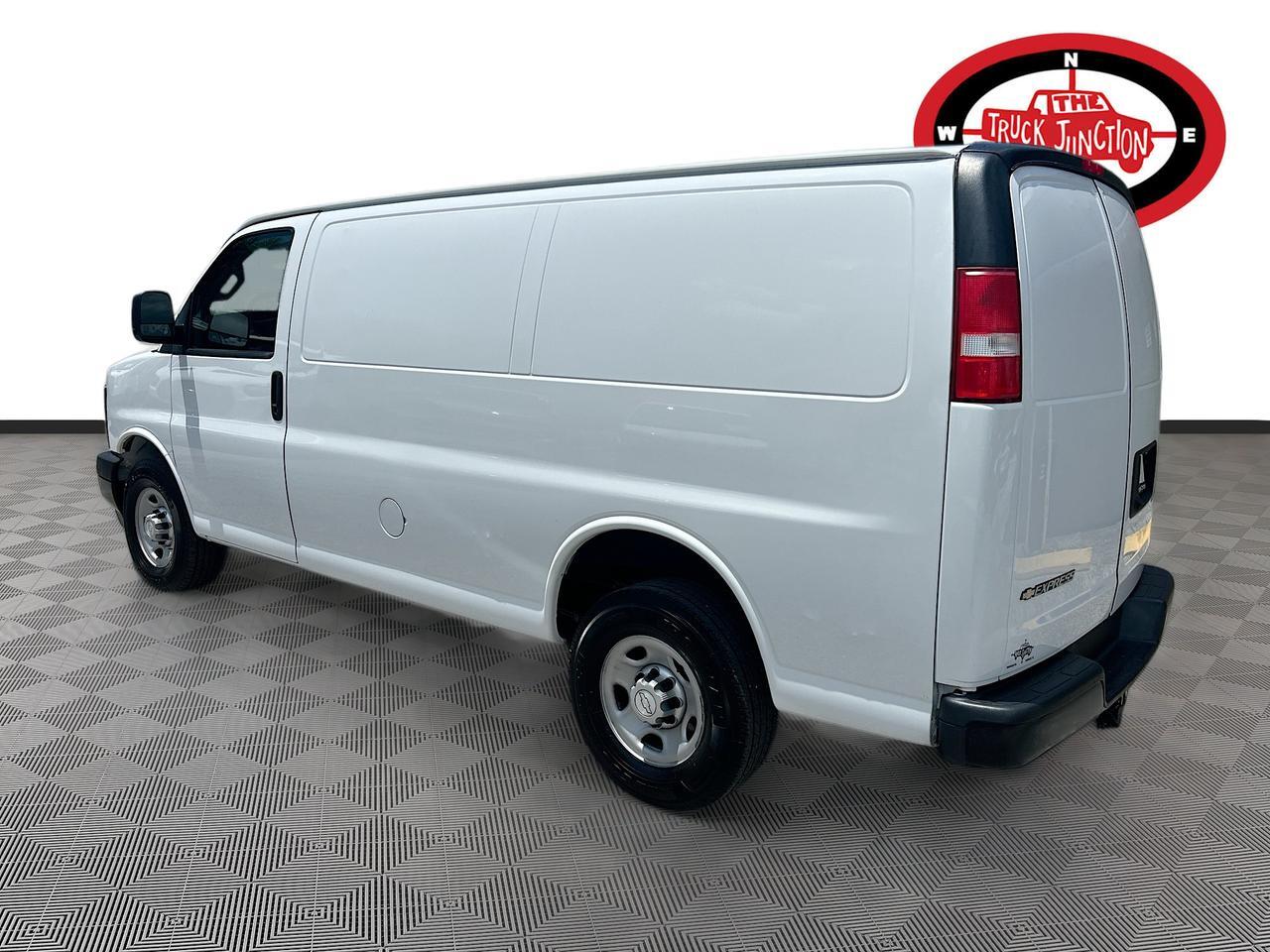2017 Chevrolet Express Cargo Van RWD 2500 Venice FL