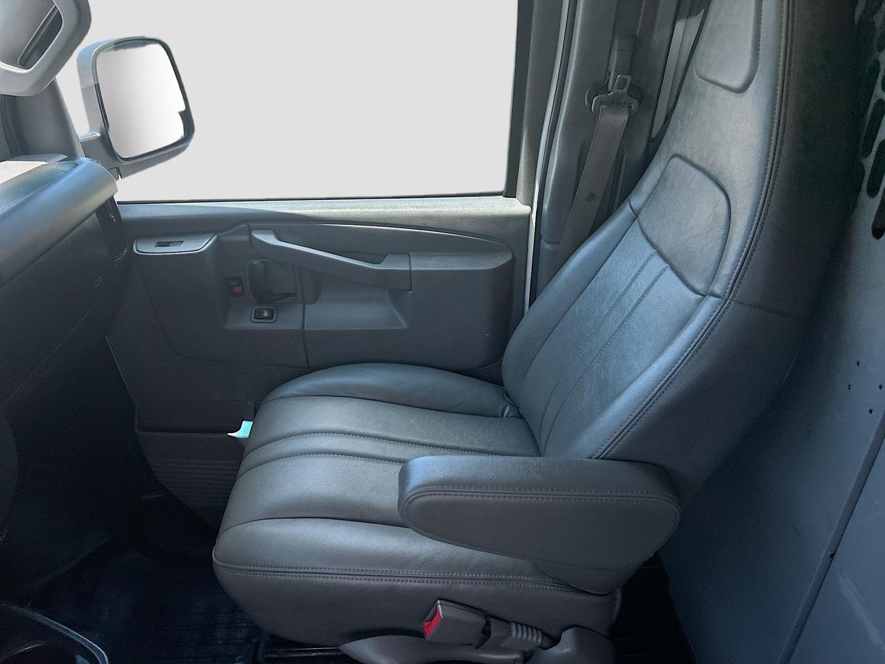 2017 Chevrolet Express Cargo Van RWD 2500 Venice FL
