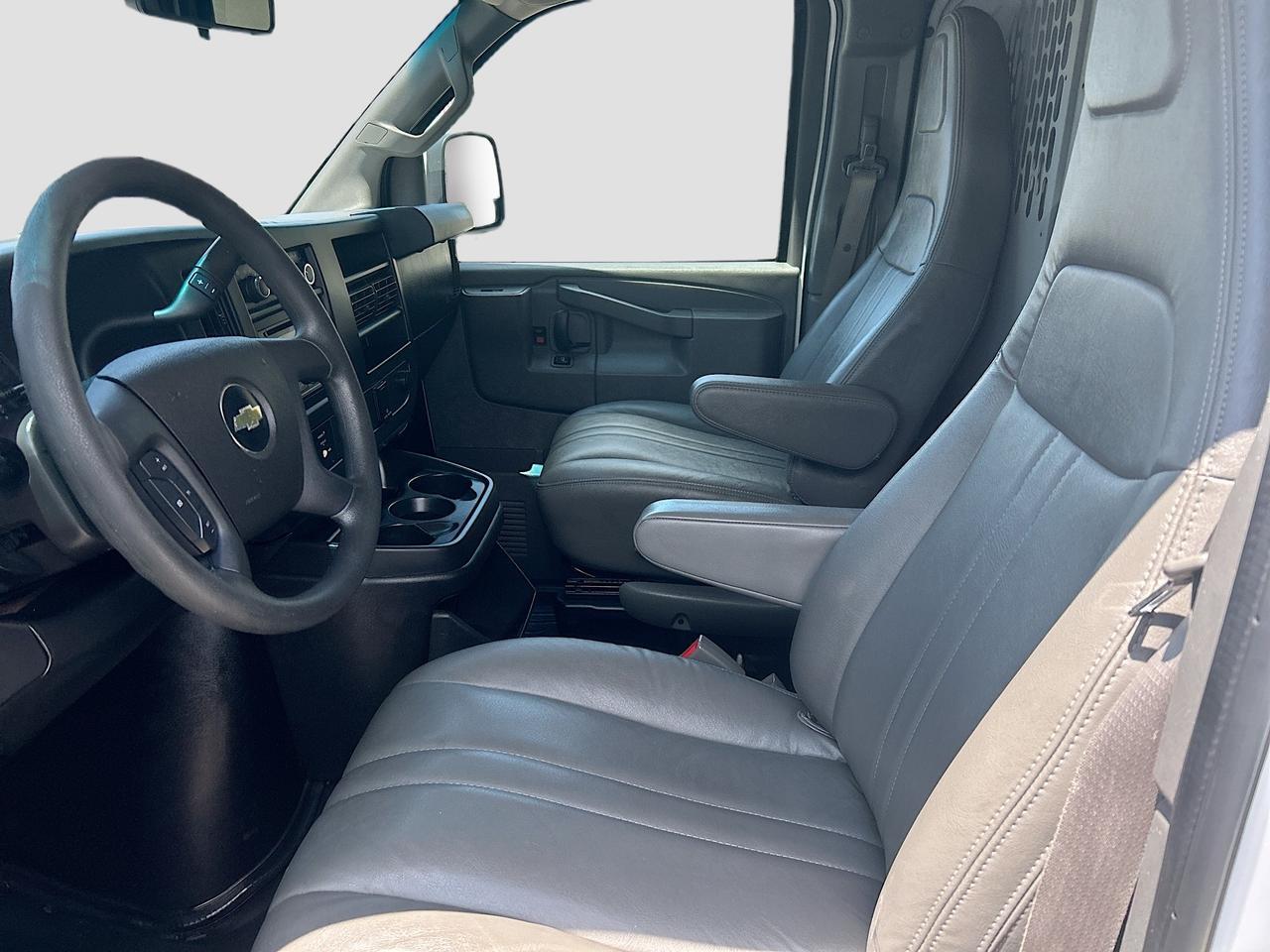 2017 Chevrolet Express Cargo Van RWD 2500 Venice FL