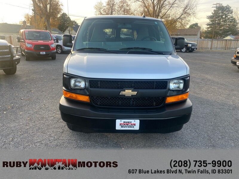 2017 Chevrolet Express Passenger LS
