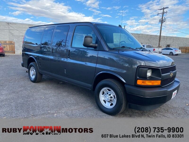 2017 Chevrolet Express Passenger LS