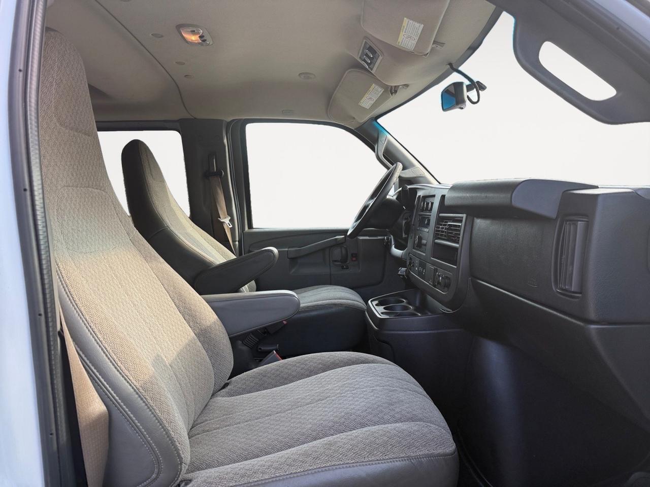 2017 Chevrolet Express Passenger LT, BLUETOOTH, USB, AUX, AUTOMATIC HEADLIGHTS, POWERED WINDOWS, STEERING WHEEL CONTROLS, KEYLESS ENTRY, 12 SEATS, CLEAN CARFAX! Norfolk VA