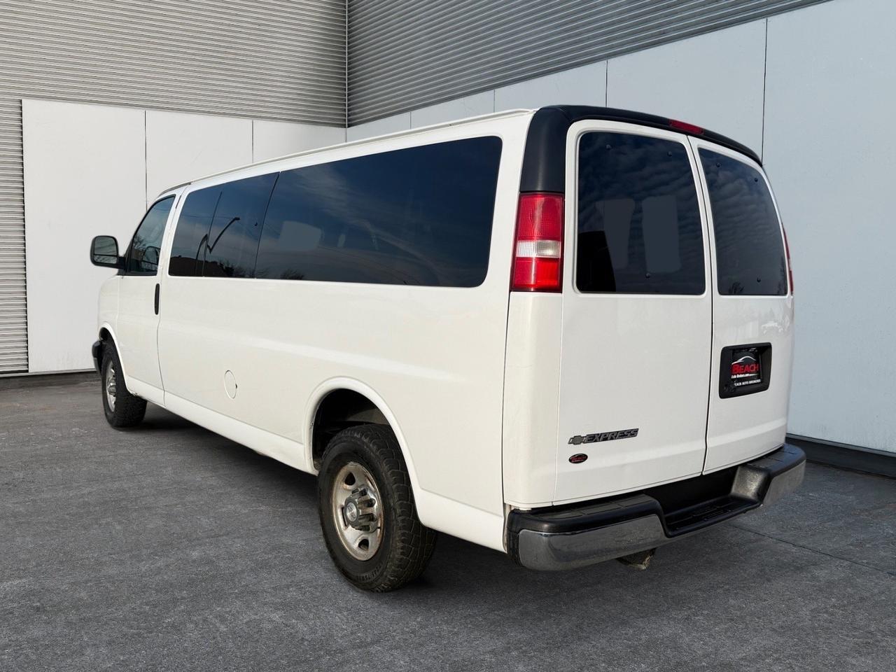 2017 Chevrolet Express Passenger LT, BLUETOOTH, USB, AUX, AUTOMATIC HEADLIGHTS, POWERED WINDOWS, STEERING WHEEL CONTROLS, KEYLESS ENTRY, 12 SEATS, CLEAN CARFAX! Norfolk VA