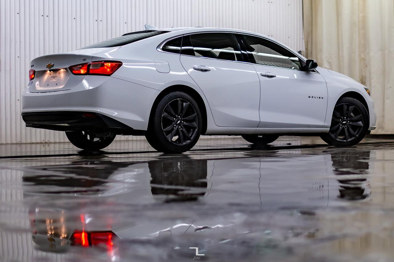2017 Chevrolet Malibu LT Leather Roof Nav BCam Red Deer AB