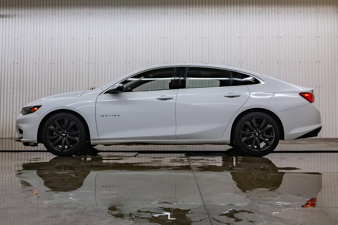 2017 Chevrolet Malibu LT Leather Roof Nav BCam Red Deer AB