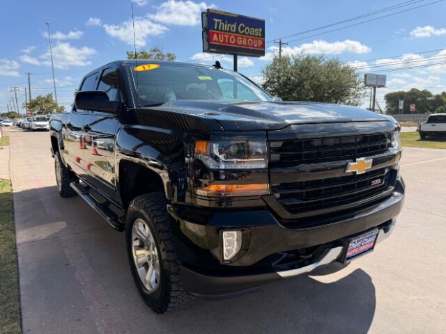 2017 Chevrolet SILVERADO LT