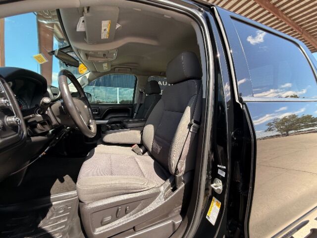 2017 Chevrolet SILVERADO LT New Braunfels TX