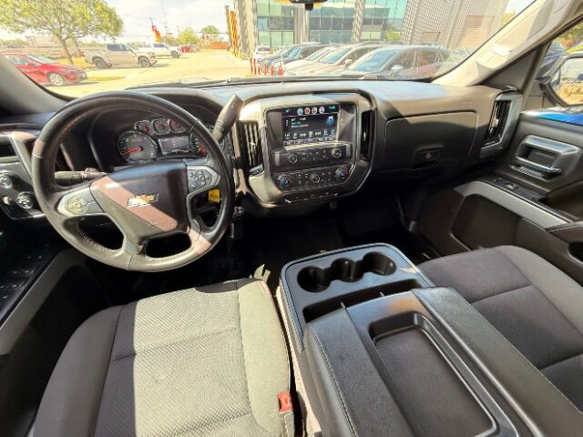 2017 Chevrolet SILVERADO LT New Braunfels TX