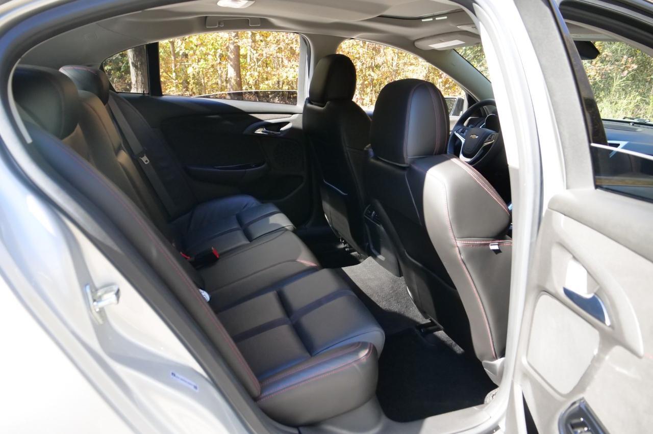 2017 Chevrolet SS / 6.2L V8 / Cooled Seats / Sunroof / Lexani Wheels! Lincolnton NC