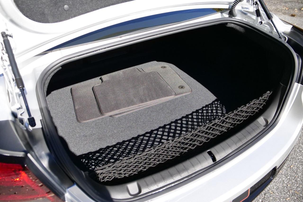 2017 Chevrolet SS / 6.2L V8 / Cooled Seats / Sunroof / Lexani Wheels! Lincolnton NC