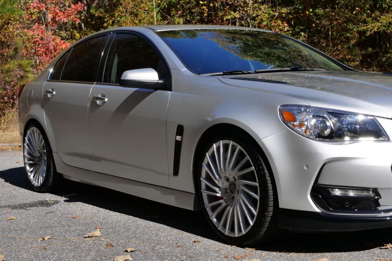 2017 Chevrolet SS / 6.2L V8 / Cooled Seats / Sunroof / Lexani Wheels! Lincolnton NC