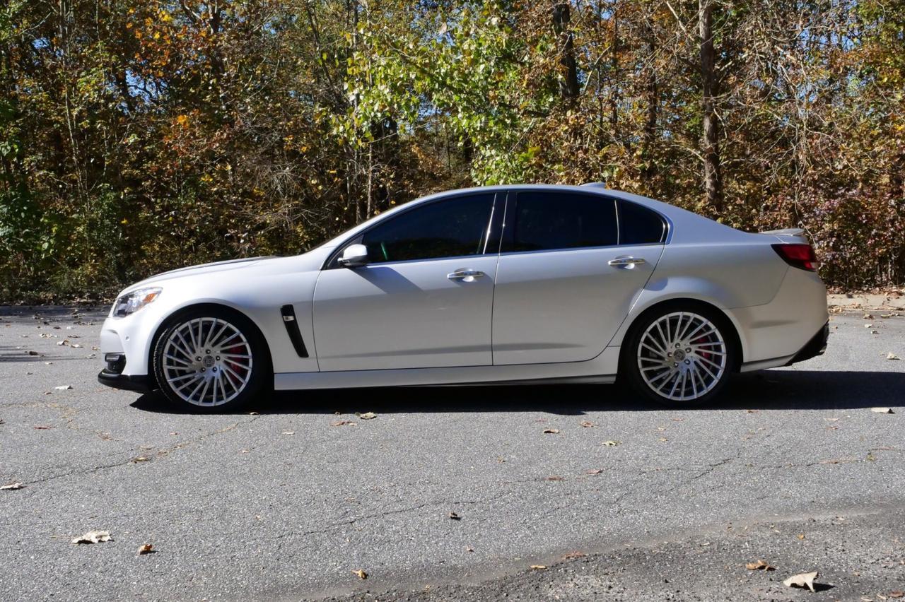 2017 Chevrolet SS / 6.2L V8 / Cooled Seats / Sunroof / Lexani Wheels! Lincolnton NC