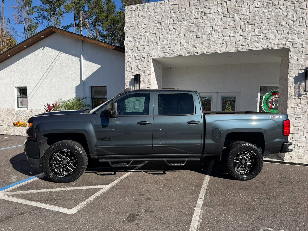 2017 Chevrolet Silverado 1500 4WD Crew Cab 143.5&quot; LT w/2LT
