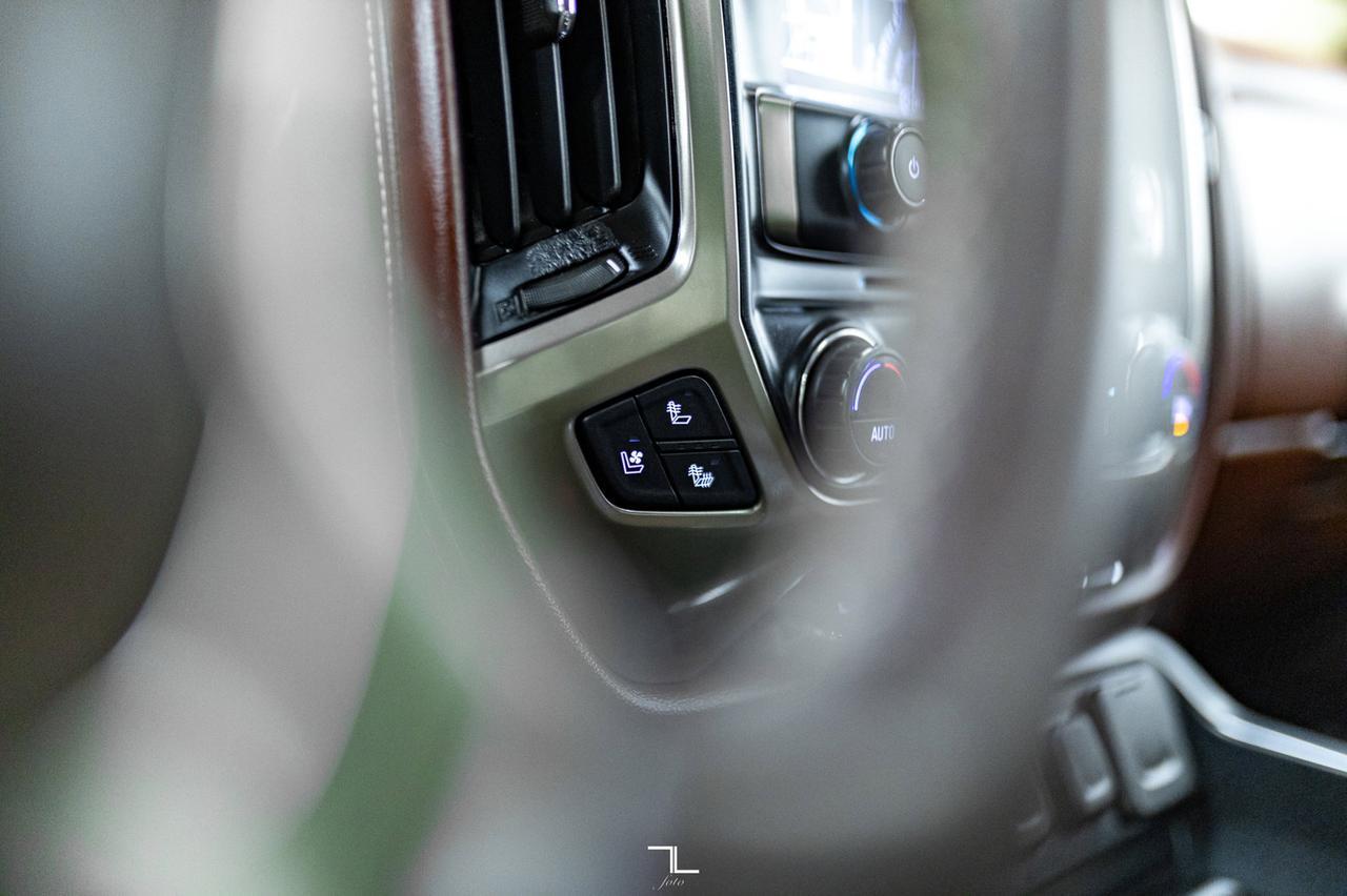 2017 Chevrolet Silverado 1500 4x4 Crew Cab High Country High Desert Pkg Leather Roof Nav Red Deer AB