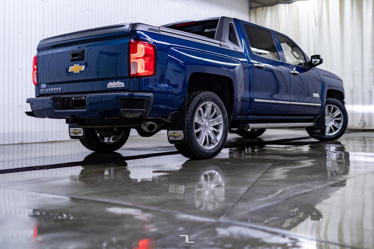 2017 Chevrolet Silverado 1500 4x4 Crew Cab High Country High Desert Pkg Leather Roof Nav Red Deer AB