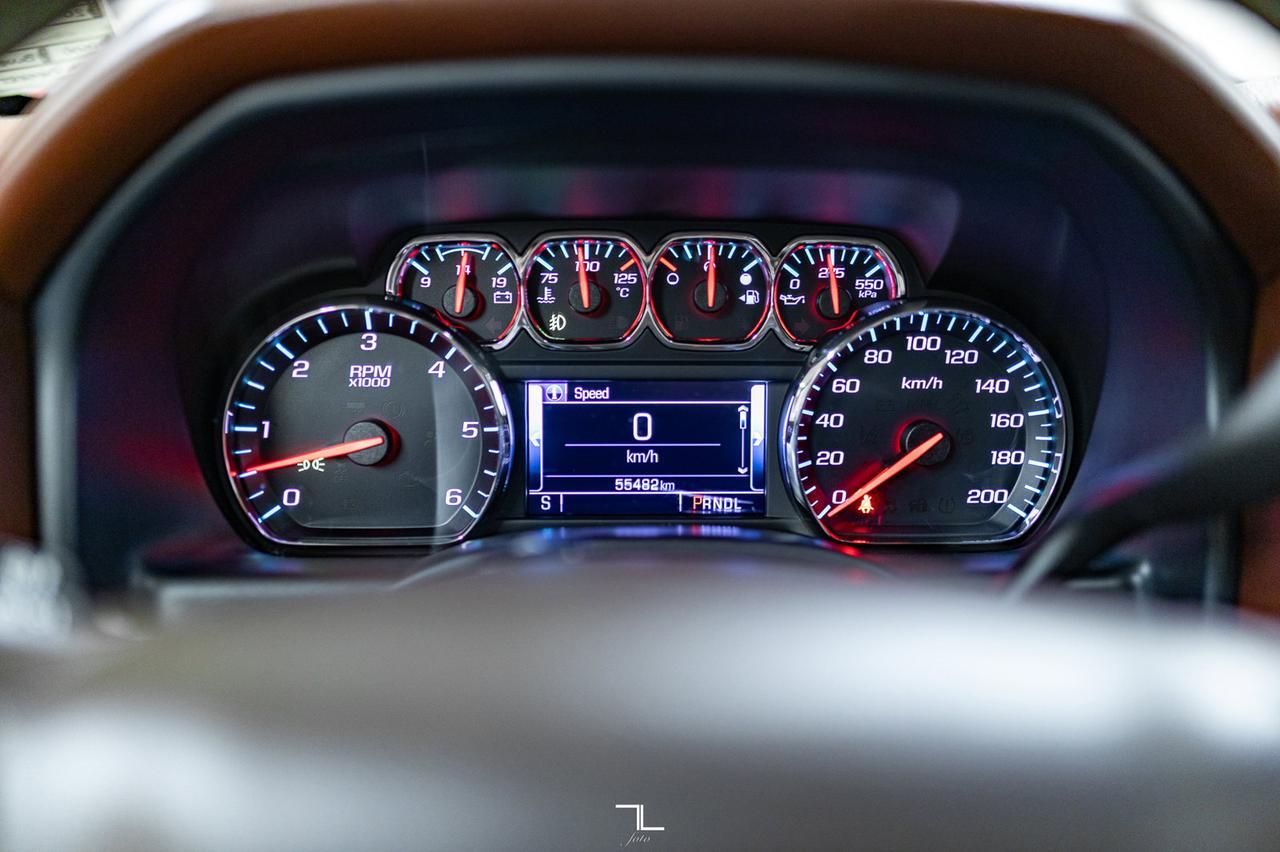 2017 Chevrolet Silverado 1500 4x4 Crew Cab High Country High Desert Pkg Leather Roof Nav Red Deer AB