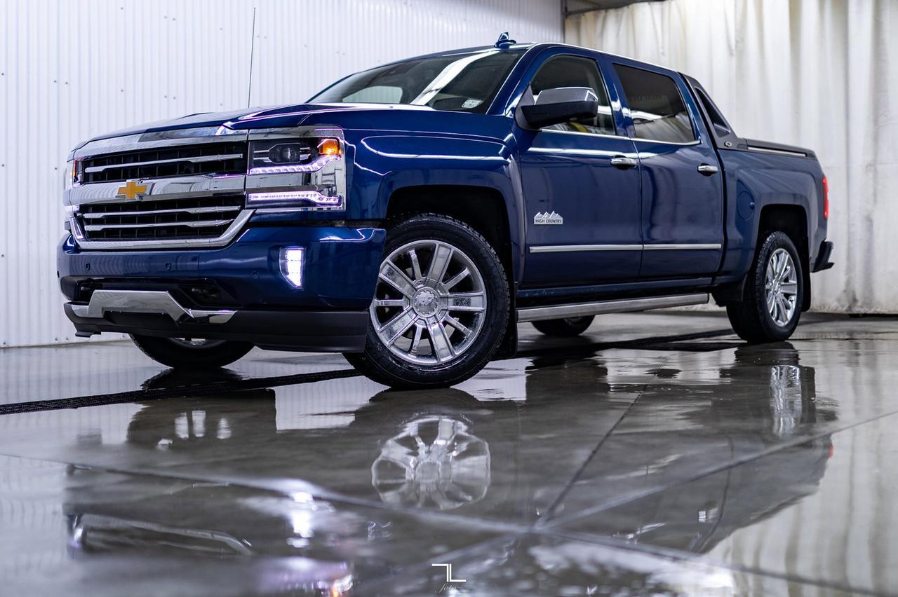 2017 Chevrolet Silverado 1500 4x4 Crew Cab High Country High Desert Pkg Leather Roof Nav Red Deer AB