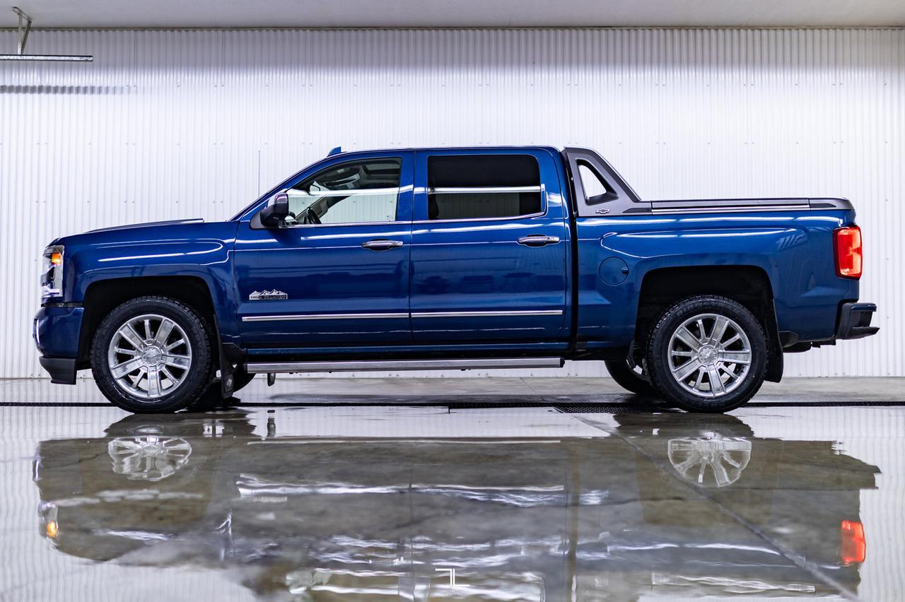 2017 Chevrolet Silverado 1500 4x4 Crew Cab High Country High Desert Pkg Leather Roof Nav Red Deer AB