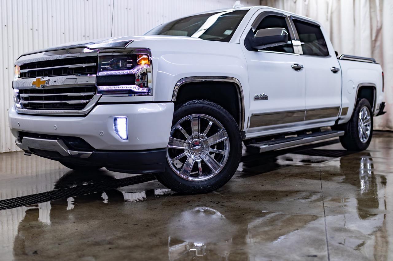 2017 Chevrolet Silverado 1500 4x4 Crew Cab High Country Leather Roof Nav BCam Red Deer AB