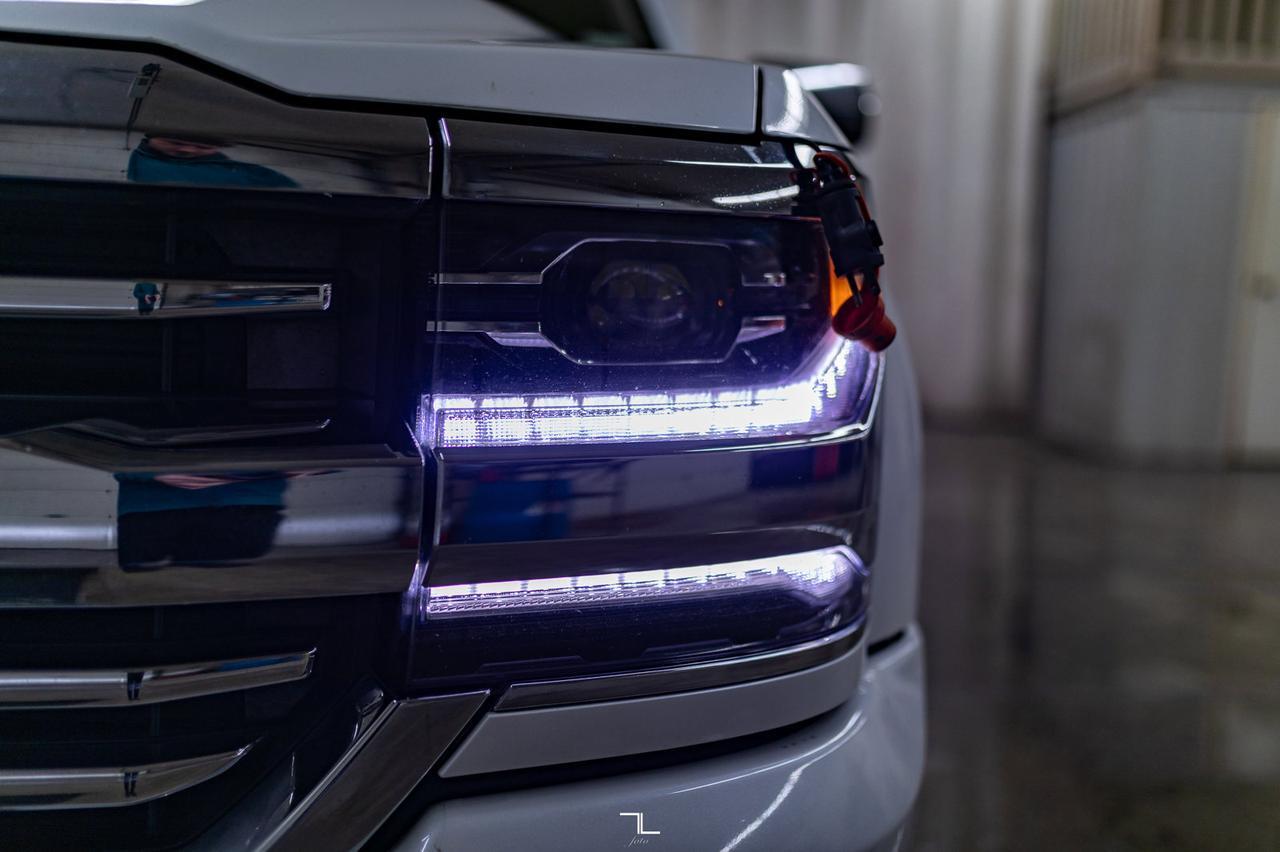 2017 Chevrolet Silverado 1500 4x4 Crew Cab High Country Leather Roof Nav BCam Red Deer AB