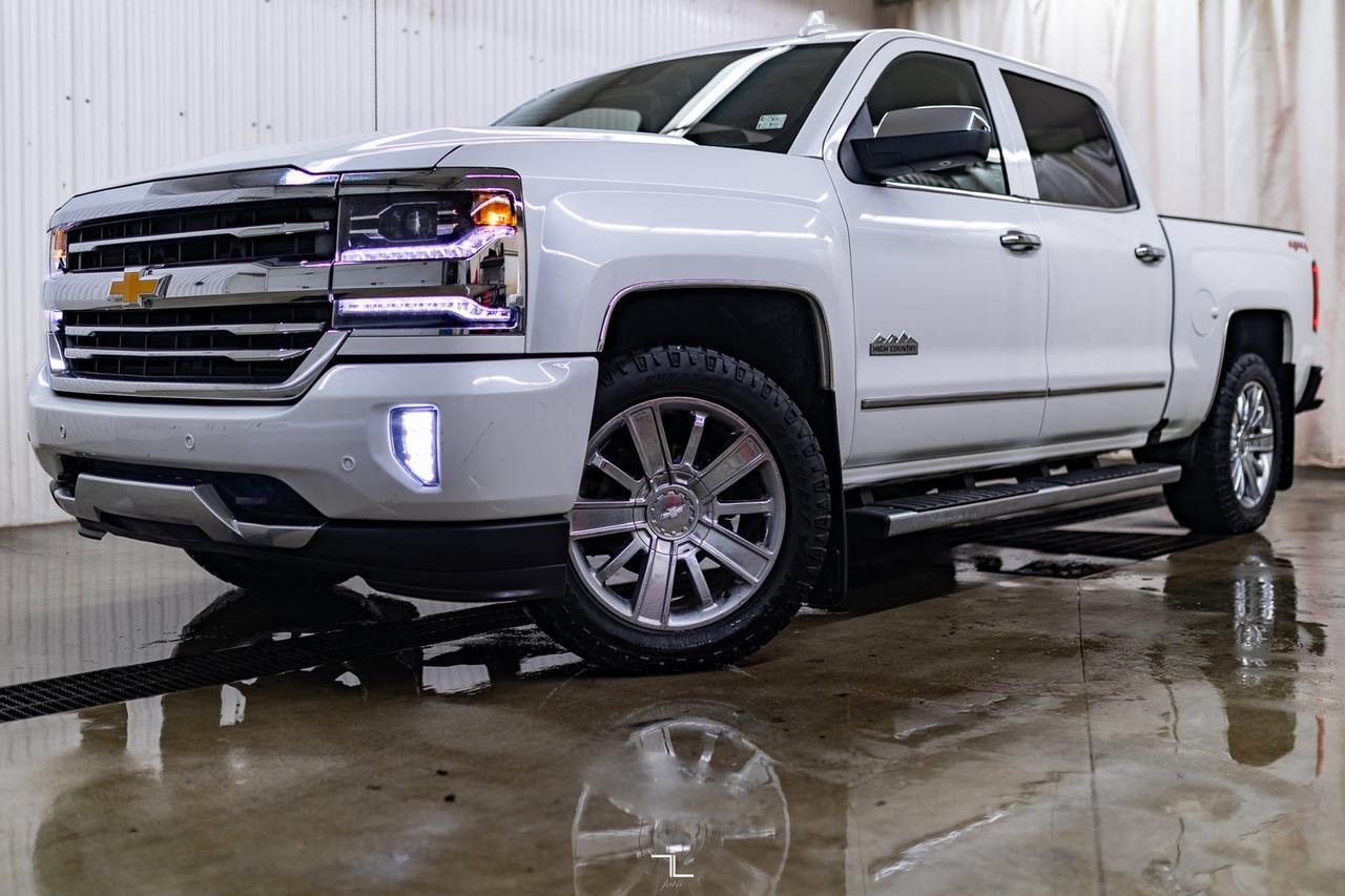 2017 Chevrolet Silverado 1500 4x4 Crew Cab High Country Leather Roof Nav BCam Red Deer AB