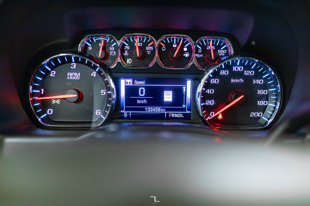 2017 Chevrolet Silverado 1500 4x4 Crew Cab High Country Leather Roof Nav BCam Red Deer AB