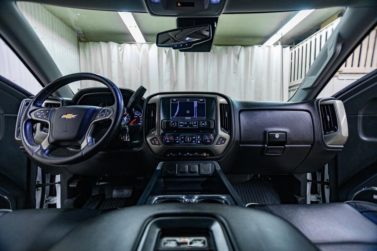 2017 Chevrolet Silverado 1500 4x4 Crew Cab High Country Leather Roof Nav BCam Red Deer AB