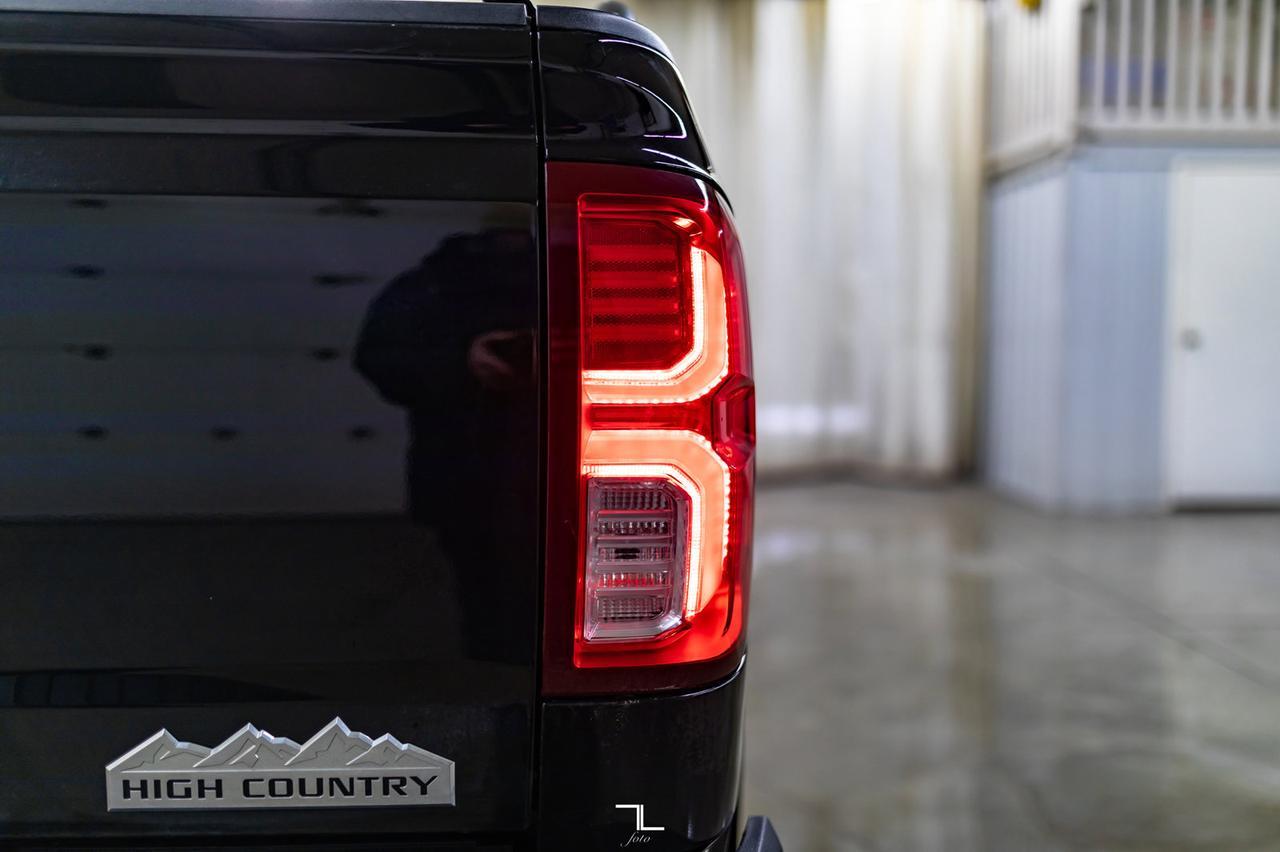 2017 Chevrolet Silverado 1500 4x4 Crew Cab High Country Leather Roof Nav BCam Red Deer AB