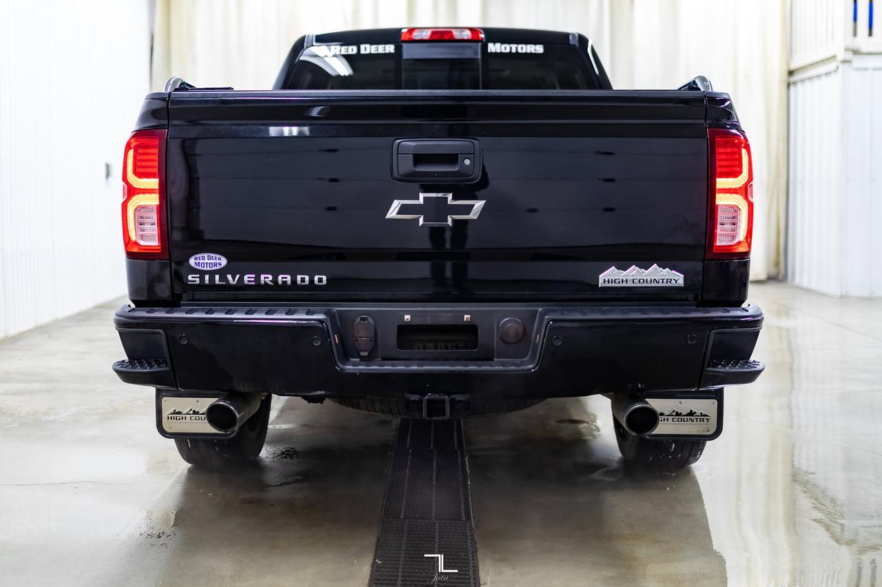 2017 Chevrolet Silverado 1500 4x4 Crew Cab High Country Leather Roof Nav BCam Red Deer AB