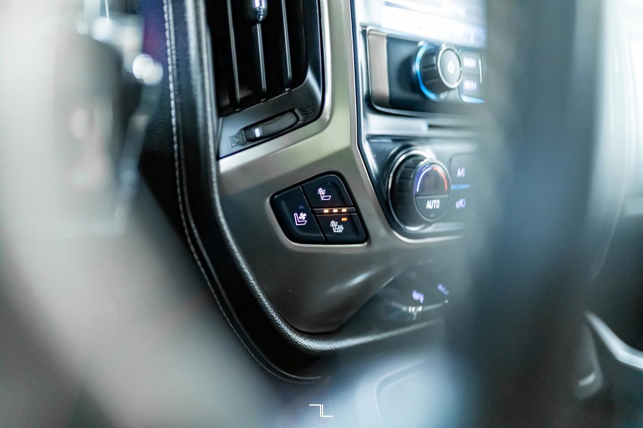 2017 Chevrolet Silverado 1500 4x4 Crew Cab High Country Leather Roof Nav BCam Red Deer AB